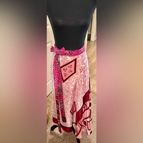 Silk wrap sari, 2 for 1 skirt/reversible - Picture 2 of 6